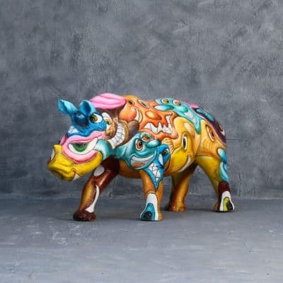 פסל של קרנף בפופ ארט