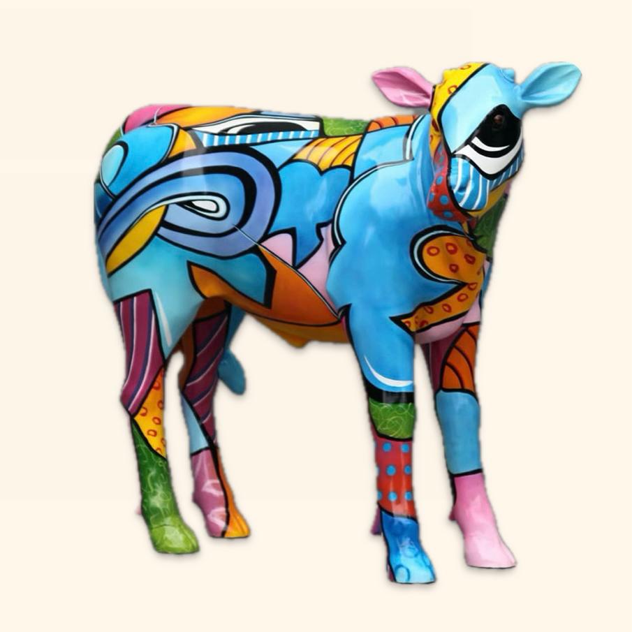 פסל של פרה בפופ ארט