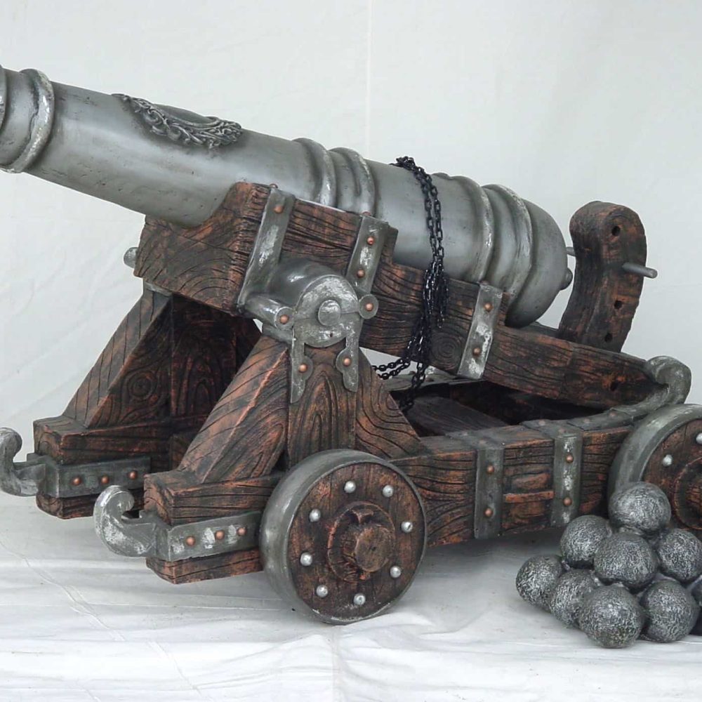 פסל של תותח גדול