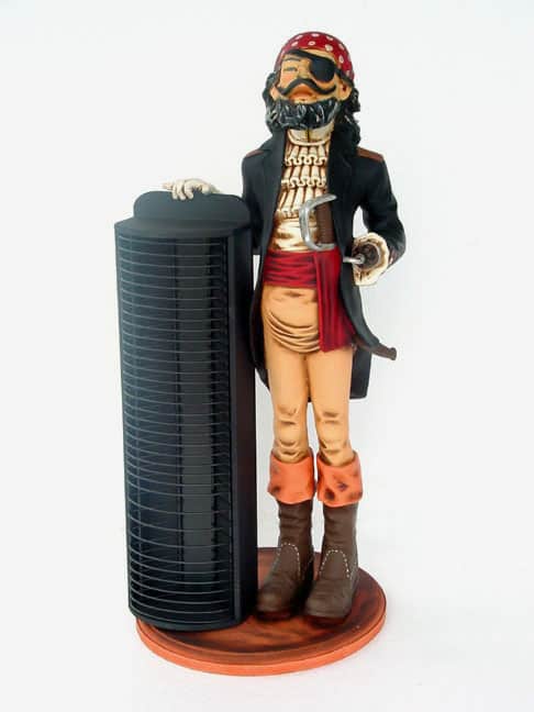 פסל פיראט מתקן לדיסקים