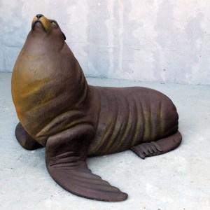 פסל של כלב ים אוסטרלי