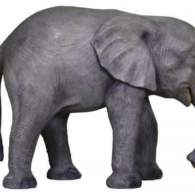פסל של פיל קטן