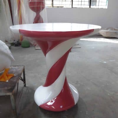 שולחן בצורת מרשמלו
